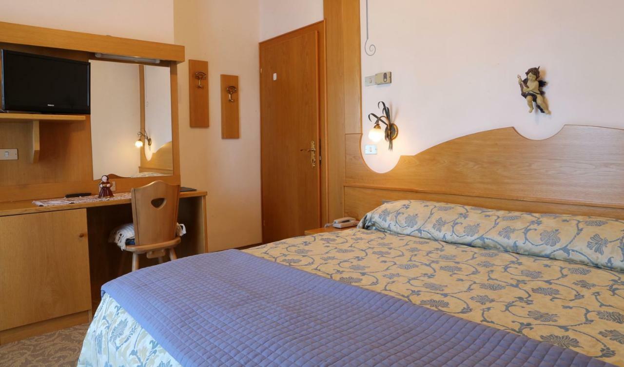 פאי דלה פאגאנלה Hotel Belvedere Srl מראה חיצוני תמונה
